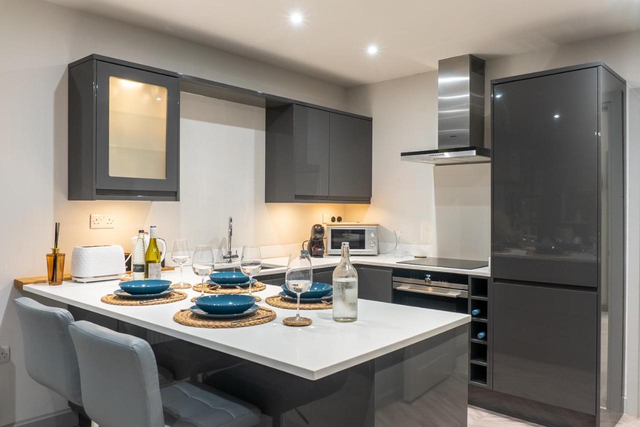 Spring Mount Huge Luxury Full Apartment- Harrogate Centre-Two Extremely Comfy Kingsize Bedrooms-Fully Equipped Modern Kitchen-Cosy Living Room With Huge Tv Ngoại thất bức ảnh