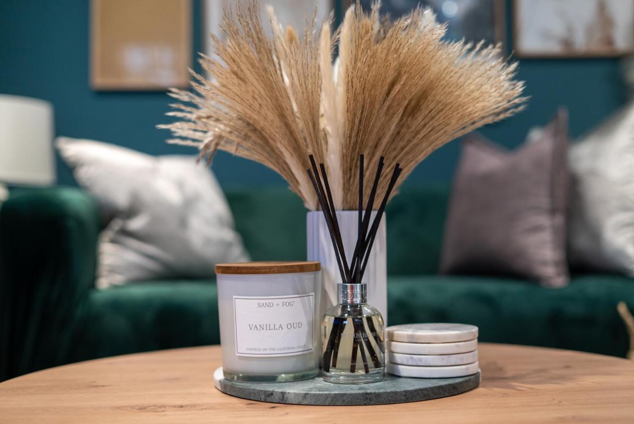 Spring Mount Huge Luxury Full Apartment- Harrogate Centre-Two Extremely Comfy Kingsize Bedrooms-Fully Equipped Modern Kitchen-Cosy Living Room With Huge Tv Ngoại thất bức ảnh