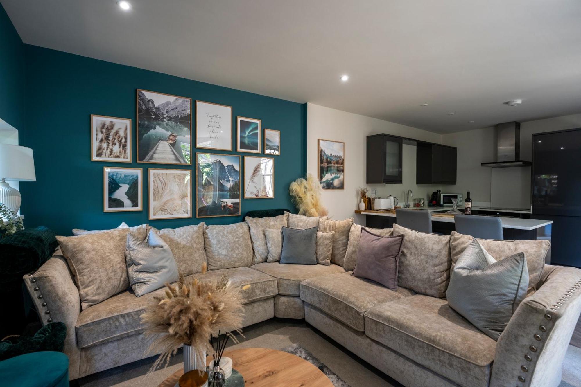 Spring Mount Huge Luxury Full Apartment- Harrogate Centre-Two Extremely Comfy Kingsize Bedrooms-Fully Equipped Modern Kitchen-Cosy Living Room With Huge Tv Ngoại thất bức ảnh